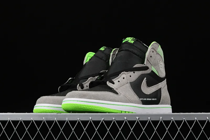 All Categories Air Jordan Jordan Series Basketball Shoes Air Jordan 1 High Air Jordan 1 Retro OG "Neutral Green" AJ1 SP19 Limited Joe 1 Versatile Cultural Basketball Shoes "Gray Black Fluorescent Green Luminous" 555088-070